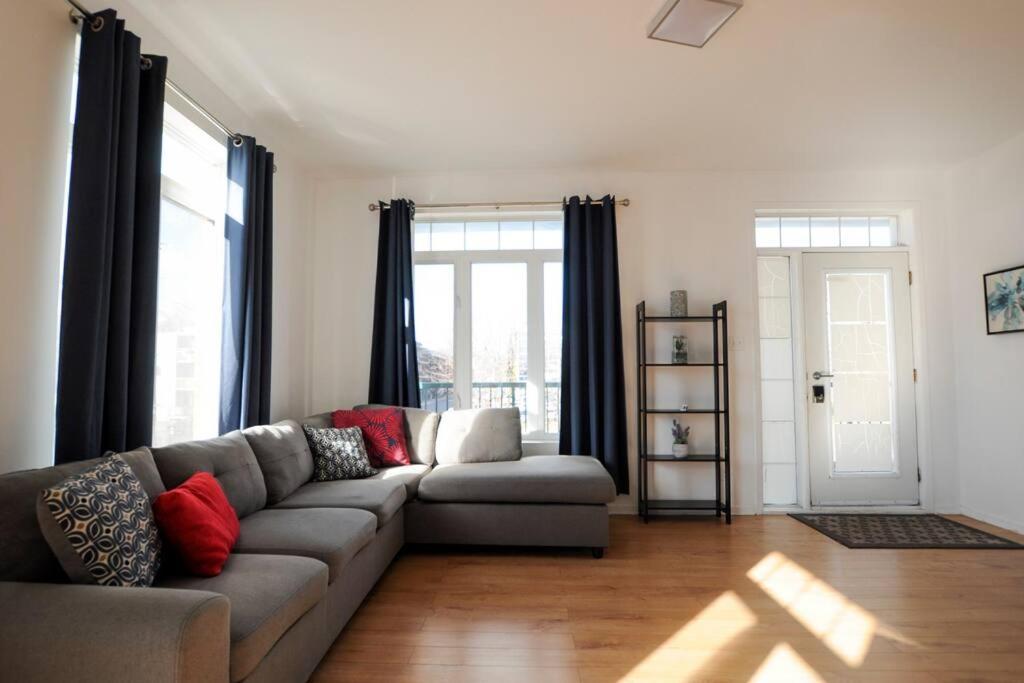Apartamento Le 1808 - Spacieux Avec Balcon - Nord De Quebec Exterior foto